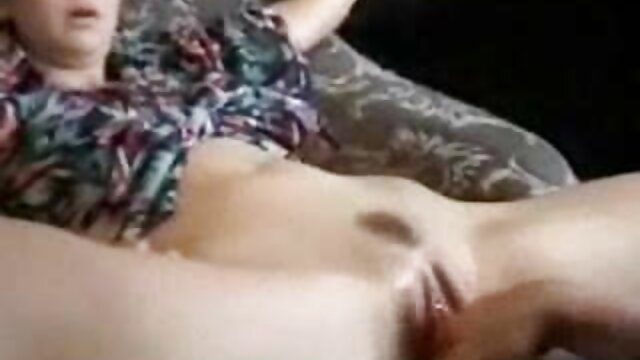 हौशी हॉट ब्लॅक हेड नॉनस्टॉप ब्लोजॉबसह डिक प्रदान करू शकते
